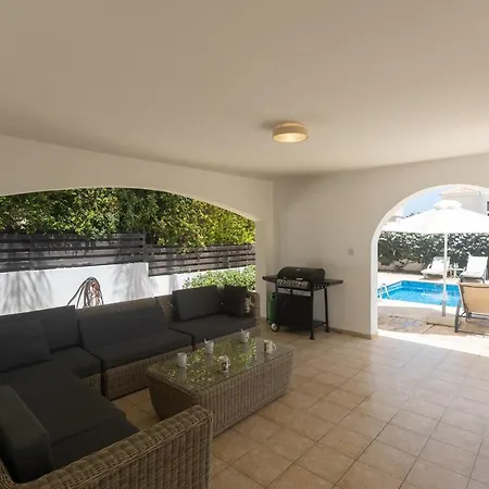 Villa Mylos *
